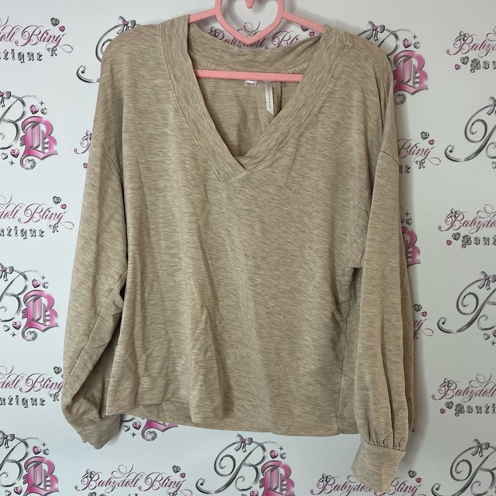 Travis Mathew Sweater Pull Over Beige Tan Women's Tan V-Neck Sweatshirt Soft